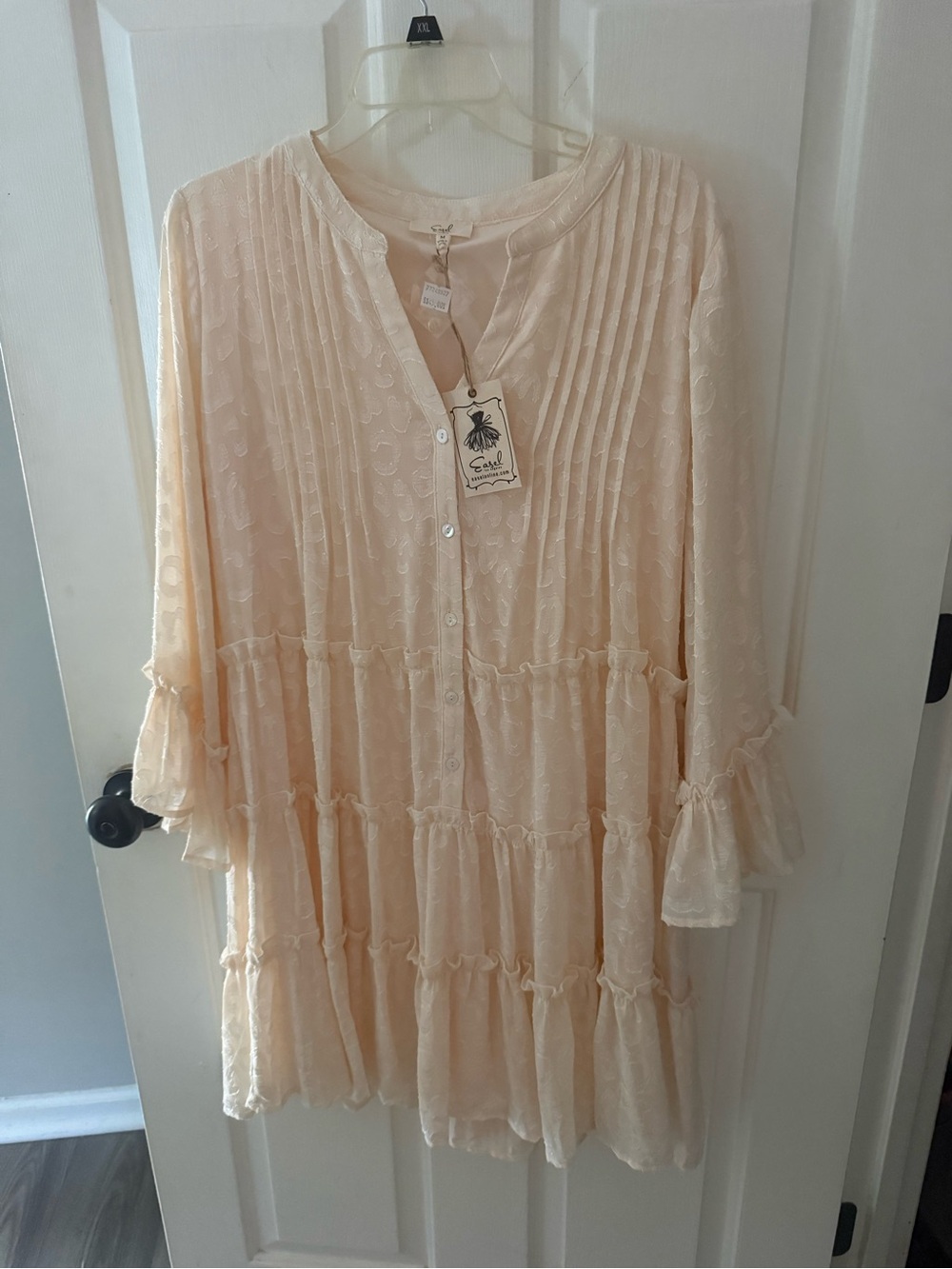 easel Peach Tiered Ruffle Button-Front Tunic